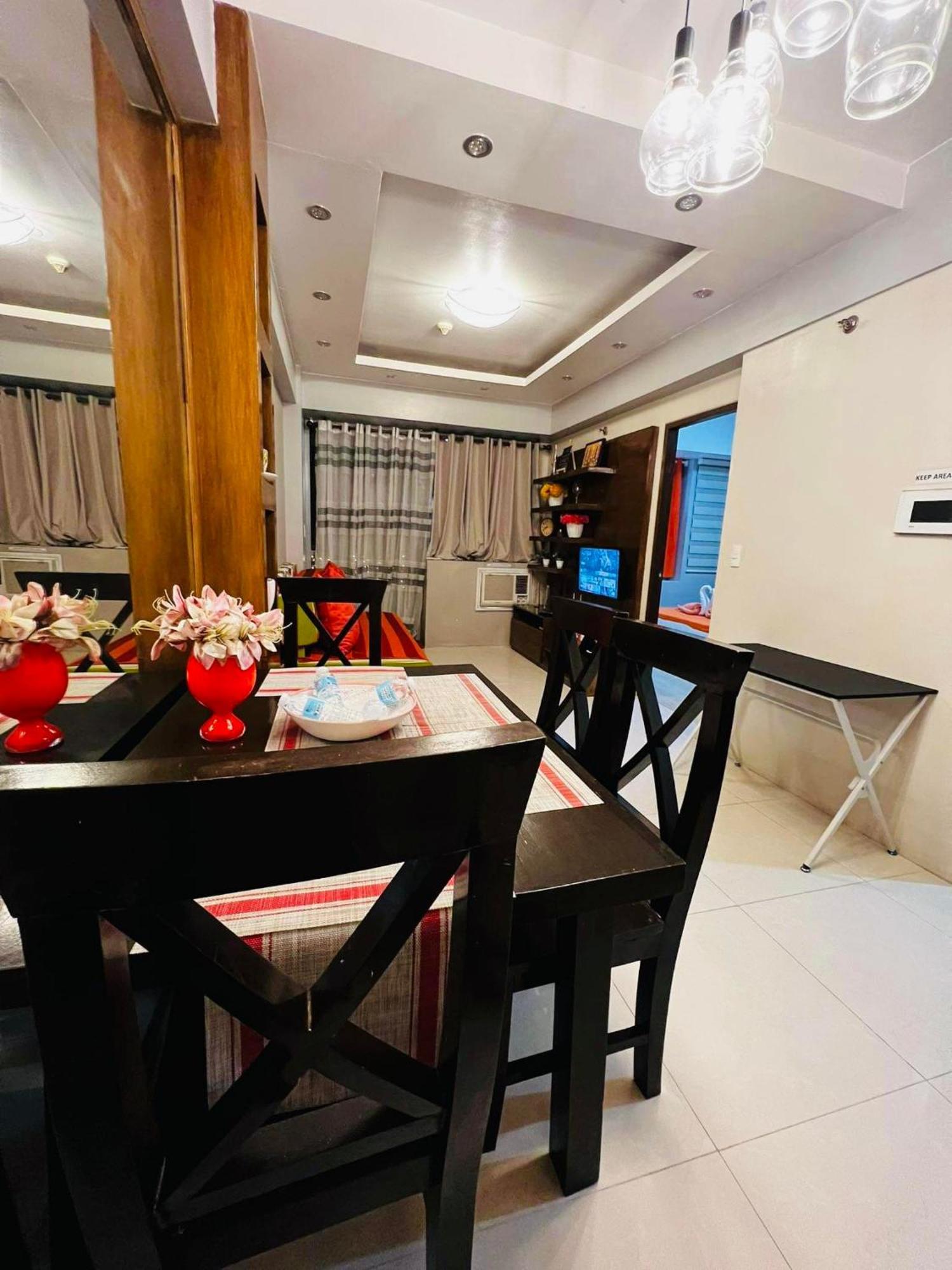 One Palm Tree Villas Condominium - Studio 10O With Balcony - Across Terminal 3 Airport Маніла Екстер'єр фото